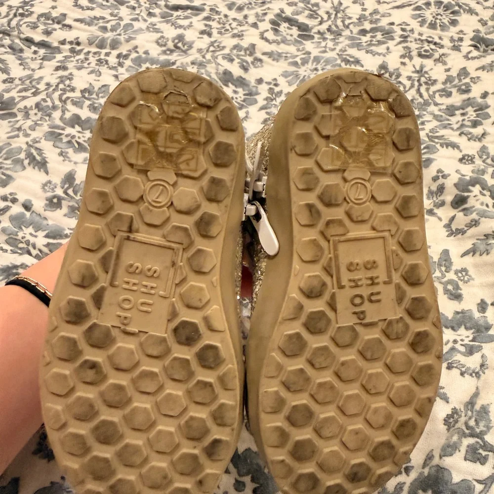 ShuShop Glittery High-Top Sneakers - Picture 4 of 5